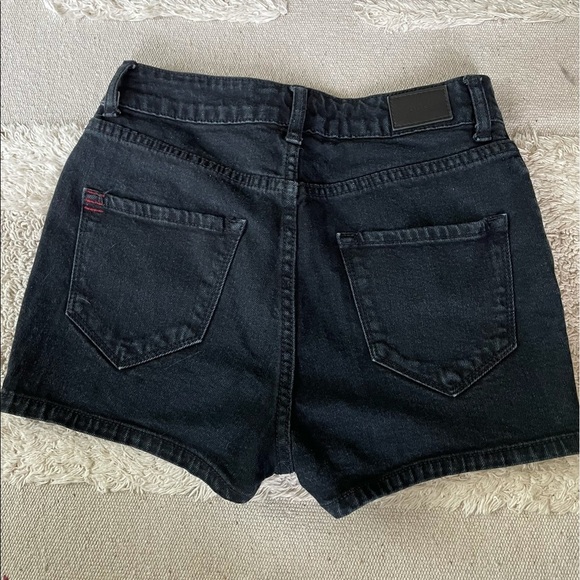 BDB URBAN OUTFITTERS BLACK ERIN HIGH RISE SHORTS - 24 - Picture 6 of 17